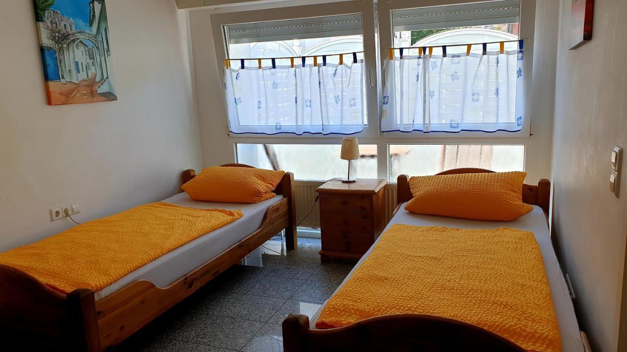 Apartmenthaus "Zum Lowen" Heidelberg - Ziegelhausen Esterno foto