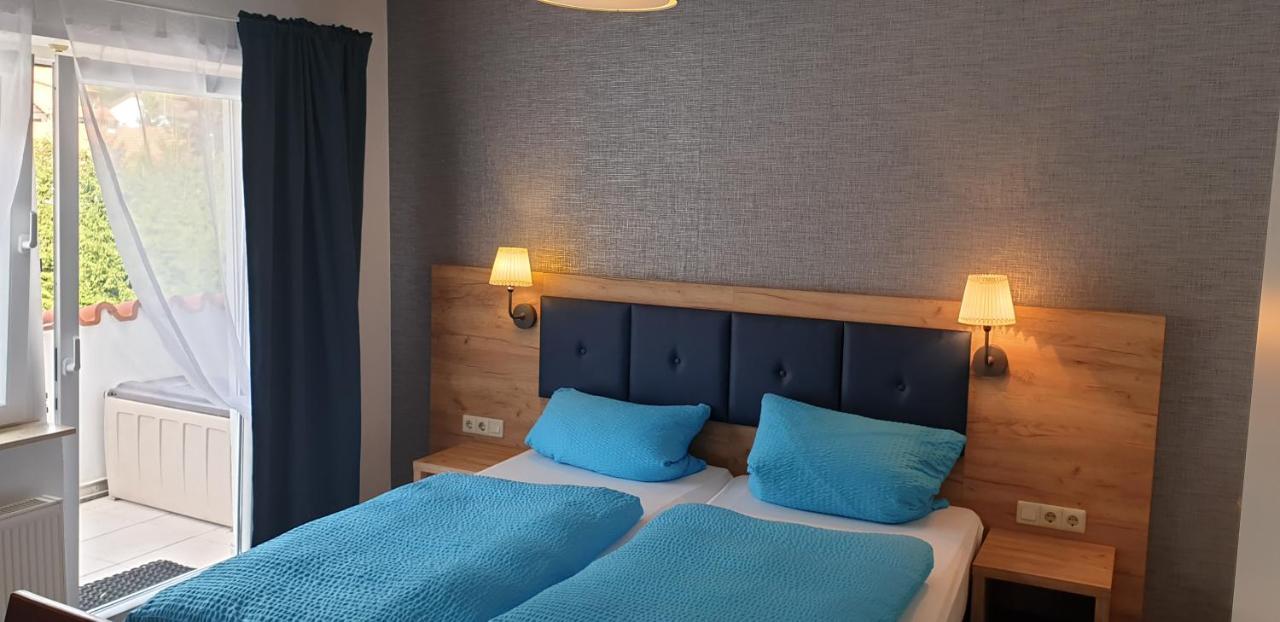 Apartmenthaus "Zum Lowen" Heidelberg - Ziegelhausen Esterno foto